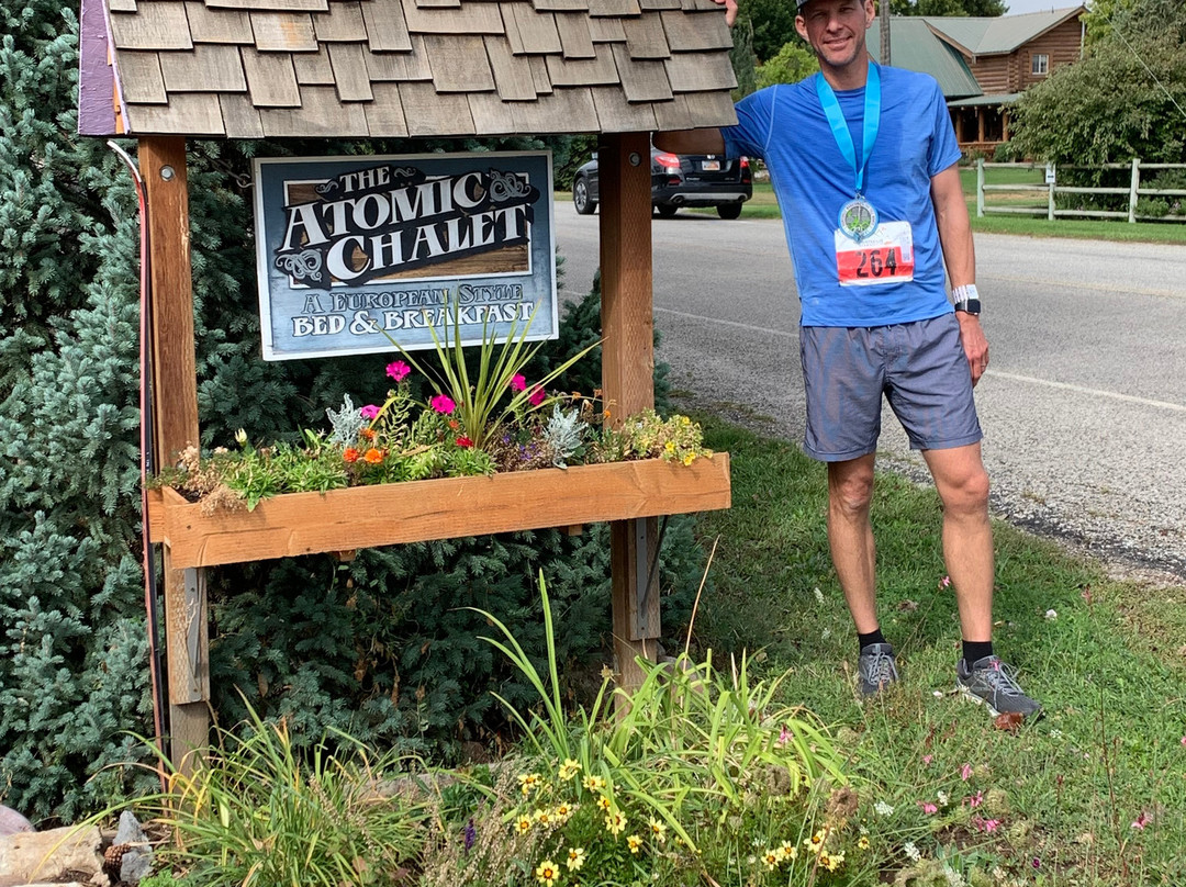 Atomic Chalet Bed & Breakast主图