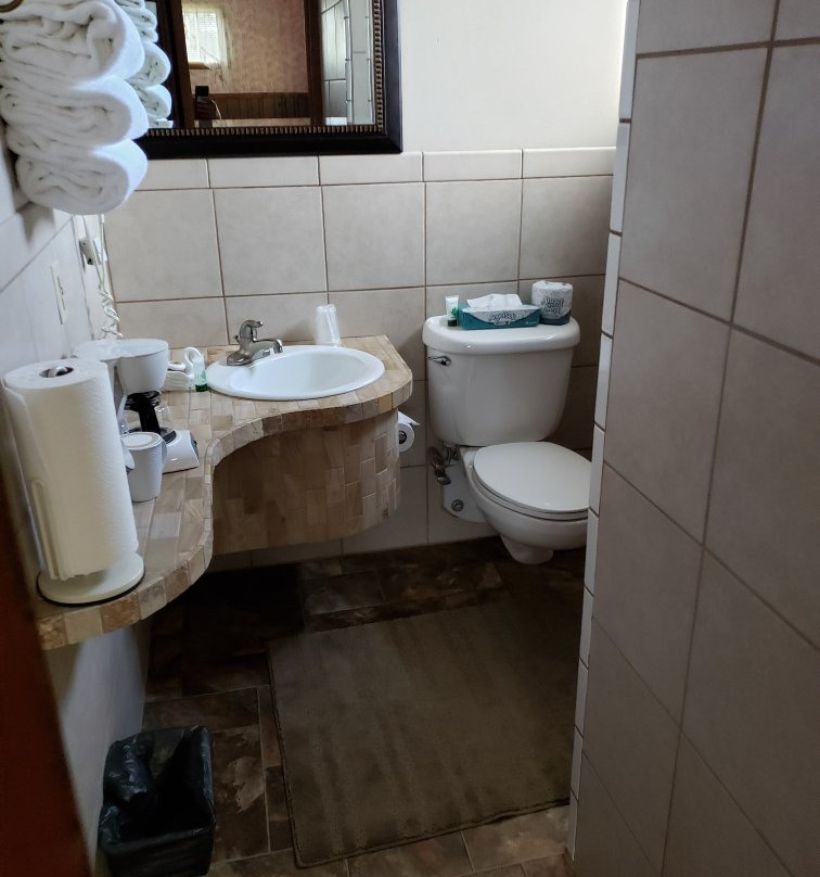 Breakers Boutique Inn主图