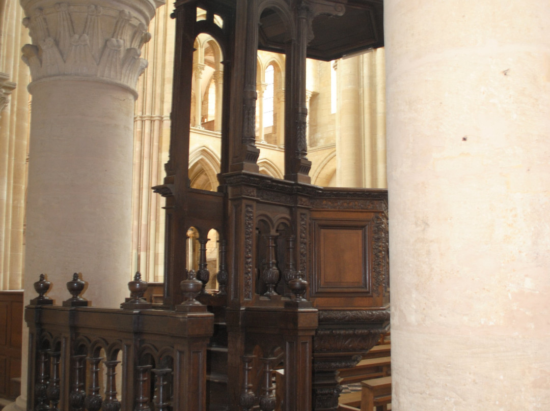 Abbatiale Notre Dame de Mouzon景点图片