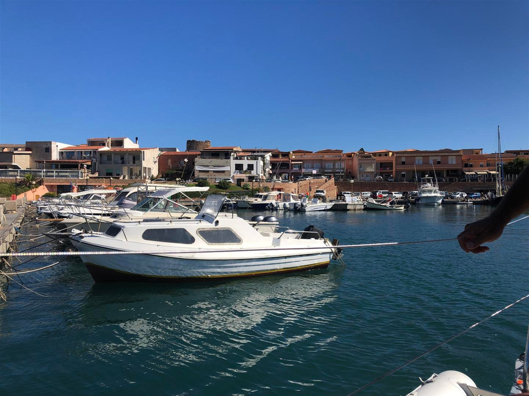 Scuola vela Playa Sardinia-Isola Rossa必去景点