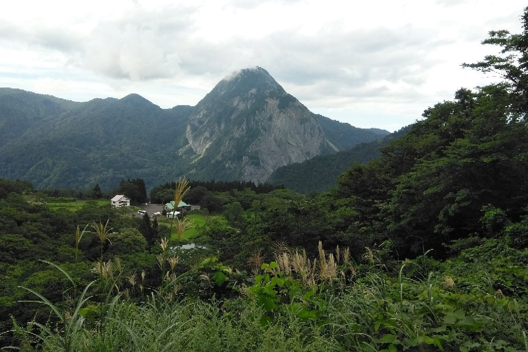 Takanami Pond景点图片