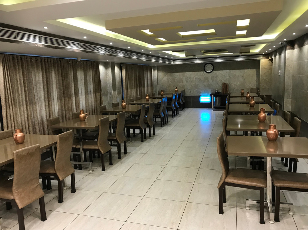Hotel Manivizha主图