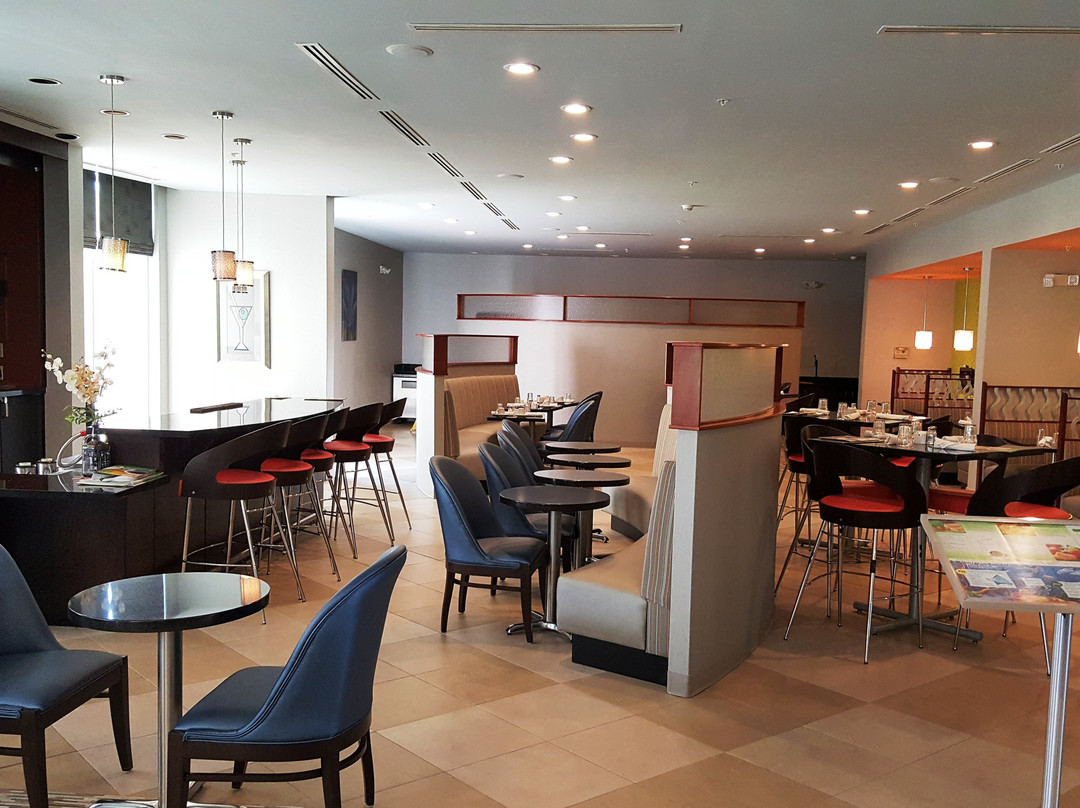 Holiday Inn 桑蒂主图