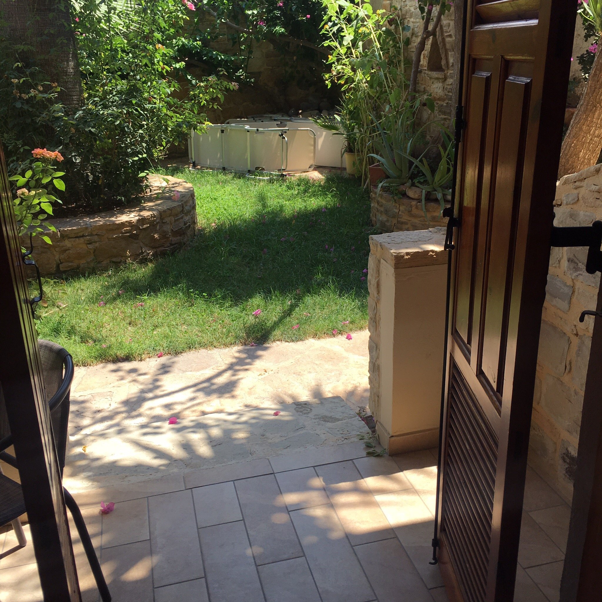 Aretoussa Pension-官方