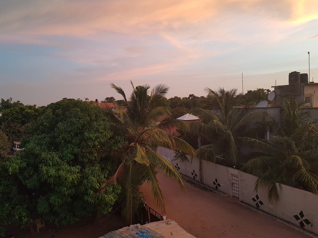 Camara Gardens Guesthouse Kololi主图