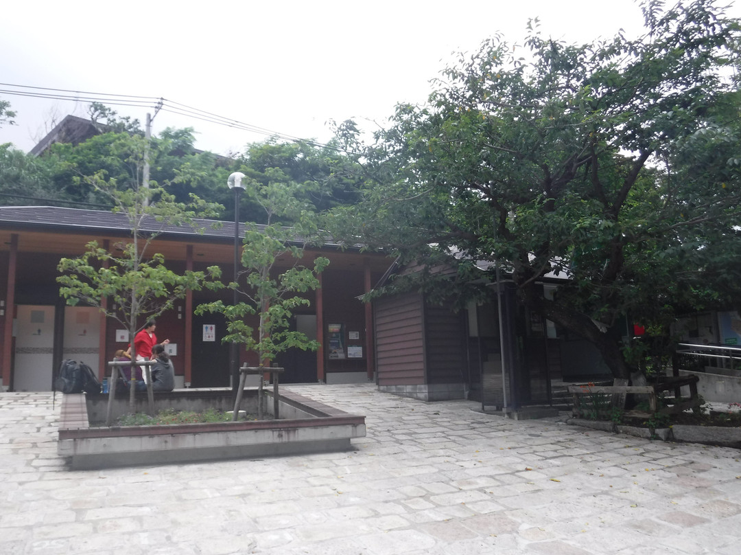 Gokurakuji Station Building景点图片