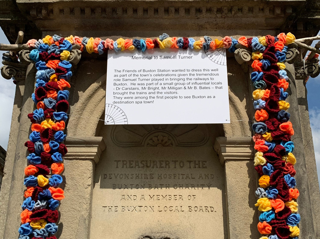 Samuel Turner Memorial Drinking Fountain-巴克斯顿必去景点