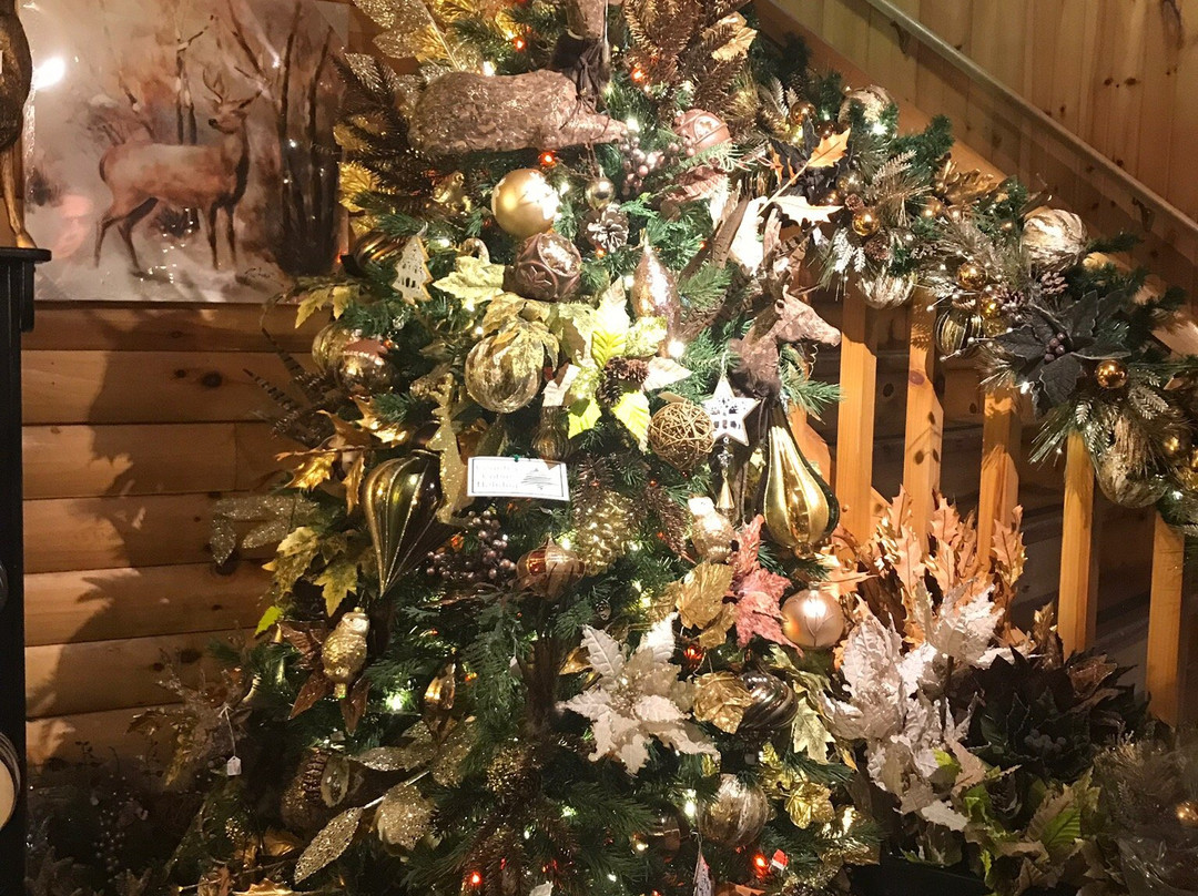 Tis The Season Christmas Shoppe-Millersburg必去景点