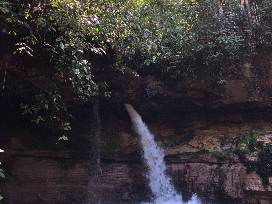 Cachoeira Pedra Furada-Presidente Figueiredo必去景点