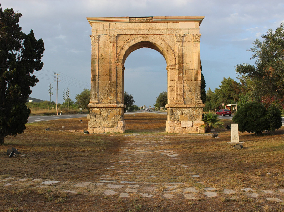 Arco de Triunfo de Bara景点图片