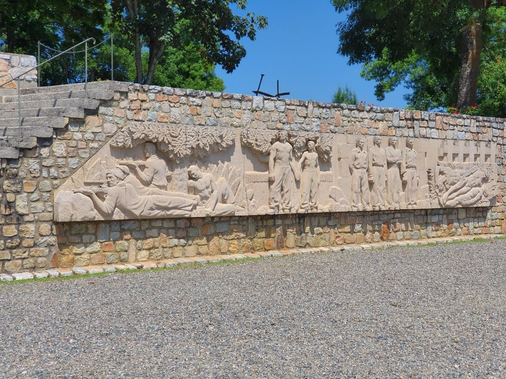Monument du Maquis De Meilhan景点图片