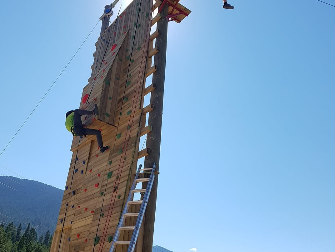 Valley Zipline Adventures景点图片