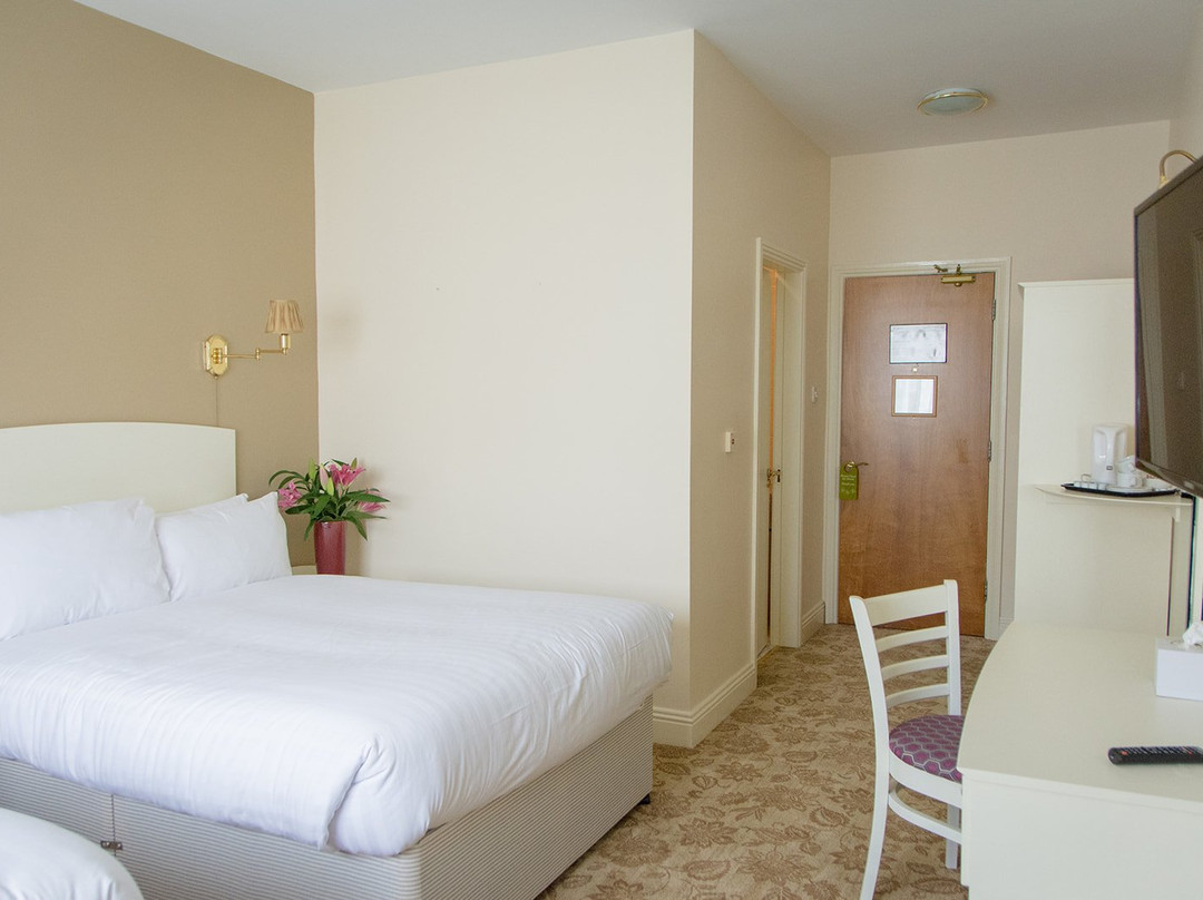 Kilkee Bay Hotel主图