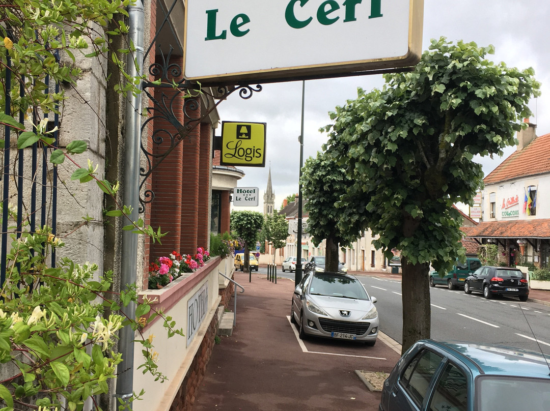 Logis Hôtel du Cerf主图