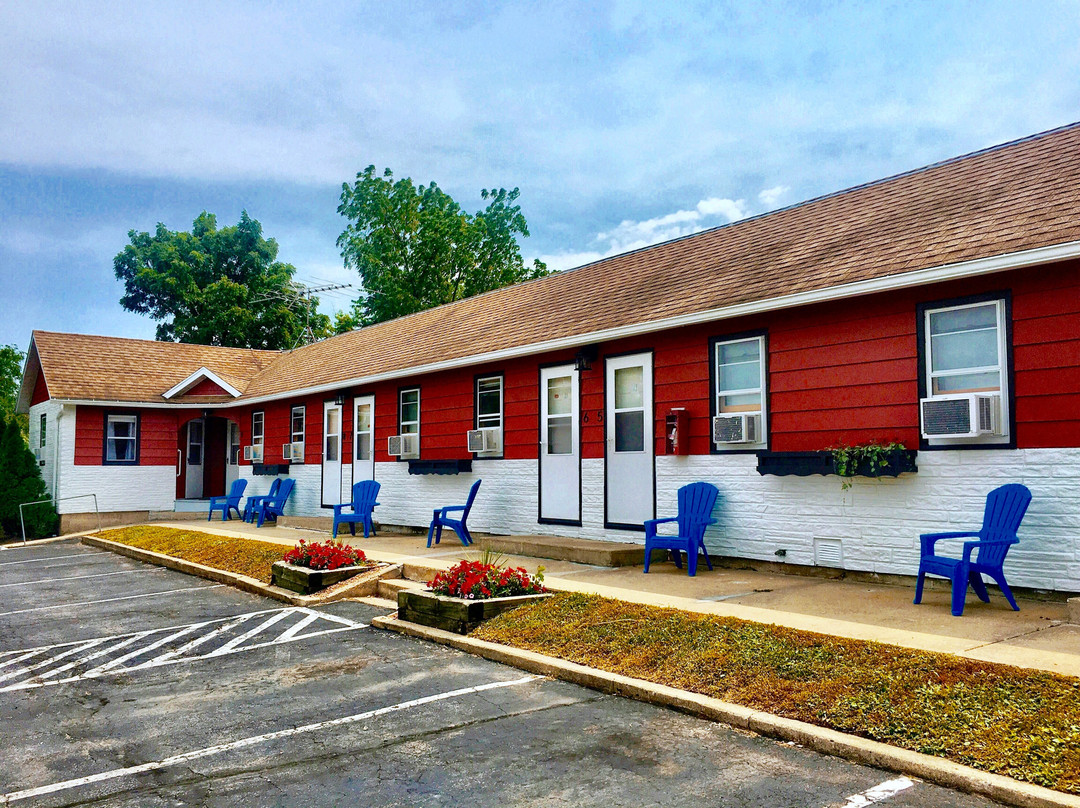 The Little Village主图