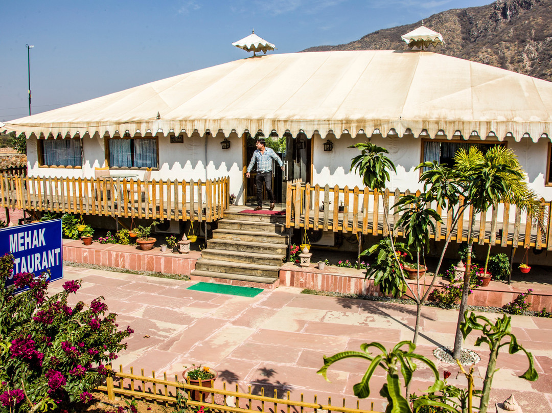 Serene Aravali Resort主图