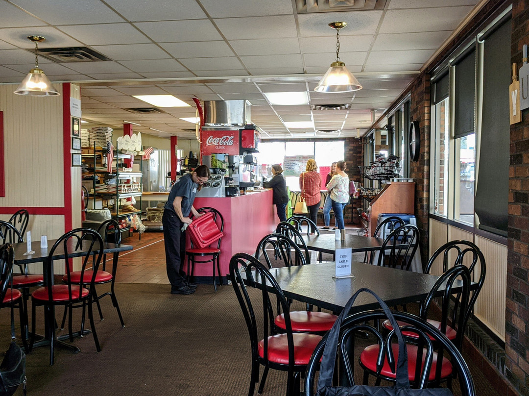 Mancino's Pizza & Grinders