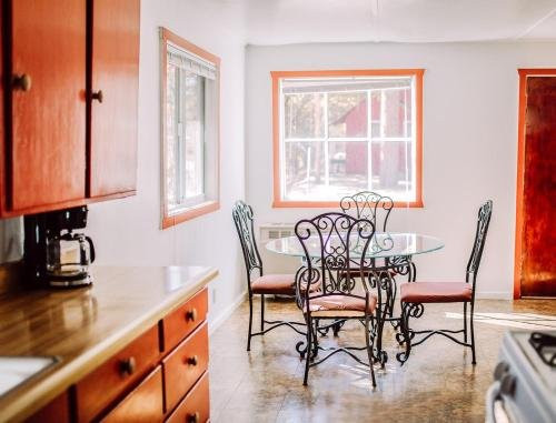 Lakeview Terrace Resort主图