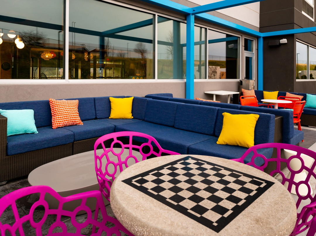 Tru by Hilton Staunton主图