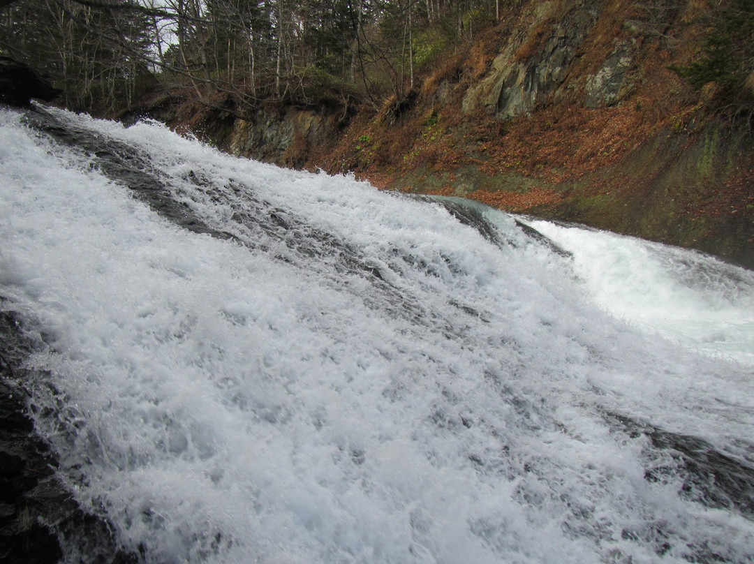 Kanayama Waterfall-标津町必去景点