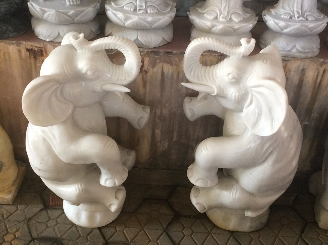 Tu Hung Stone Arts-岘港必去景点