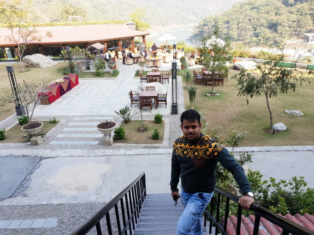 Aloha On The Ganges主图