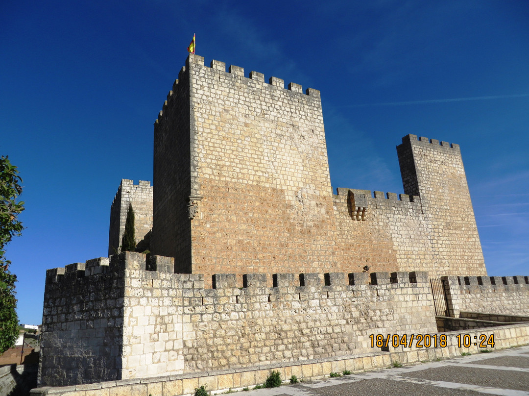 Castillo de los Aguilar景点图片