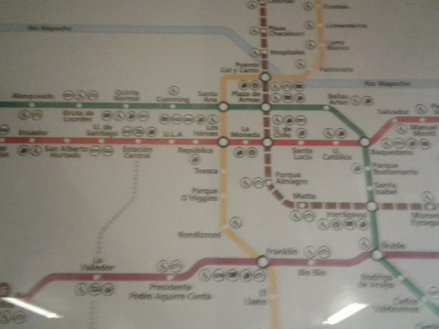 Metro Arte Santiago-圣地亚哥必去景点