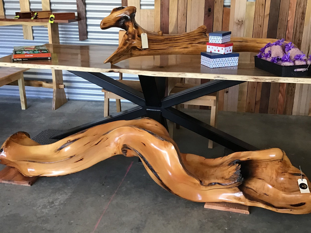 Sculptured Gallery-Clarence Point必去景点