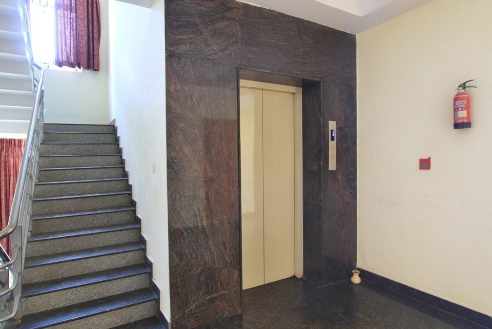 OYO 12051 Stay By the Way主图