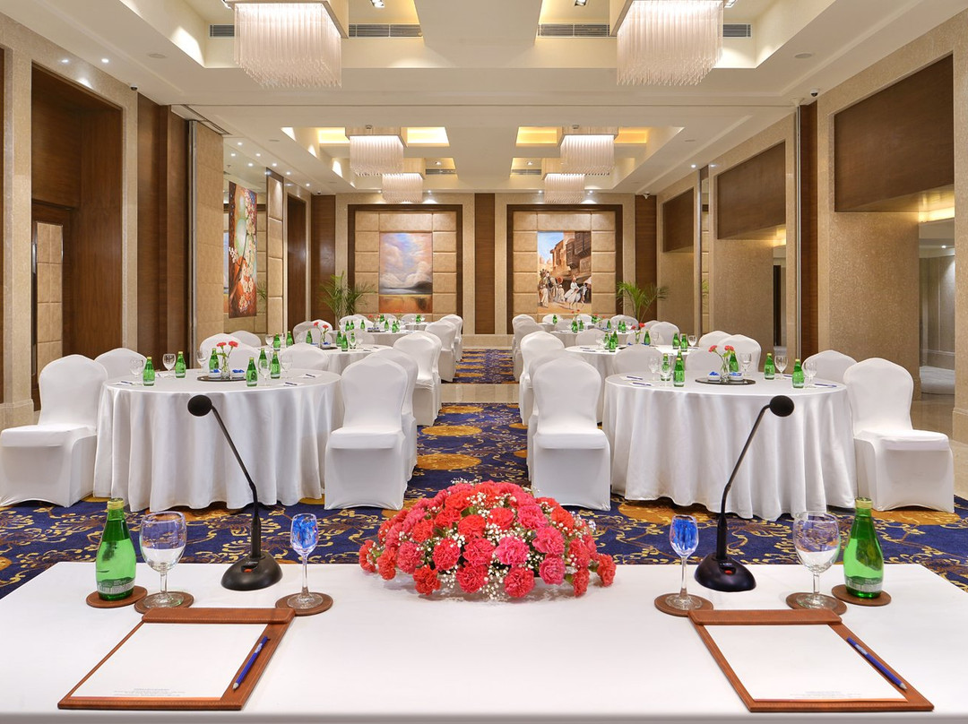 金色萨罗瓦波尔提科酒店主图