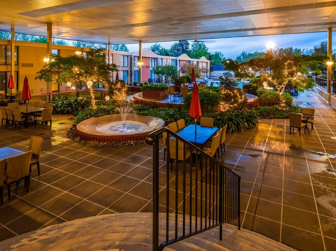 Best Western Plus Burlington主图