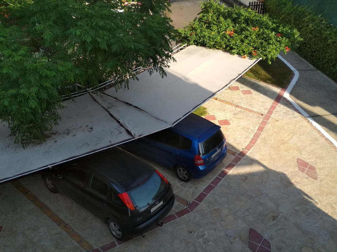 Gogo's Rooms & Studios主图