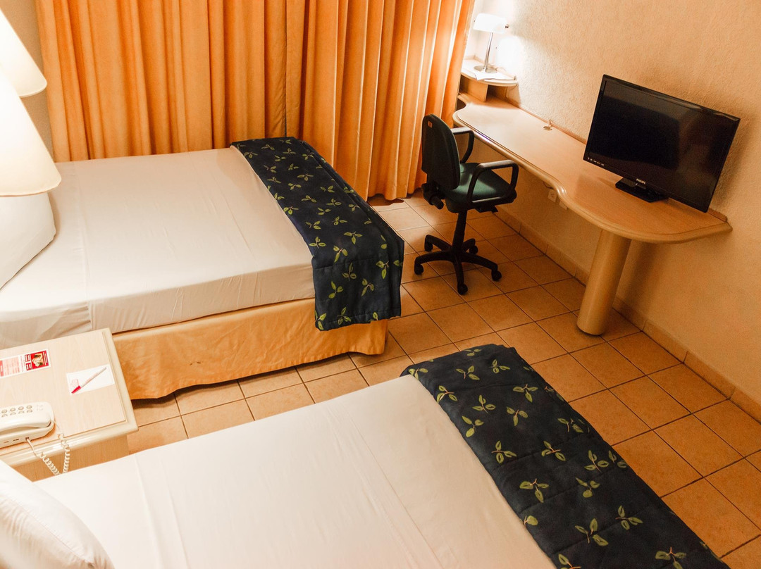 Plaza Inn Express主图