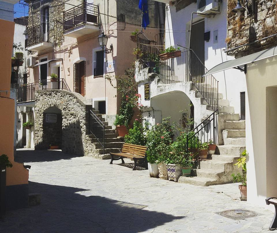 Montegiordano酒店住宿-B&B La Piazzetta