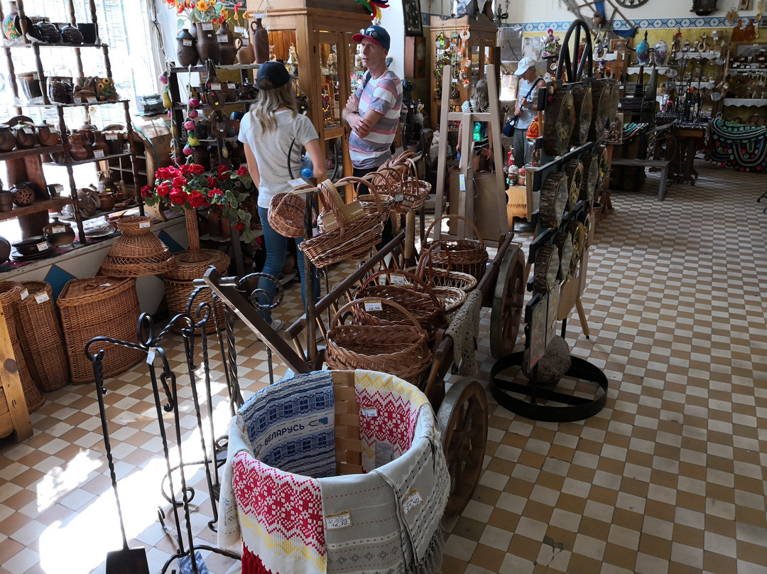 Shchaty旅游景点-Souvenir Store Gorod Masterov