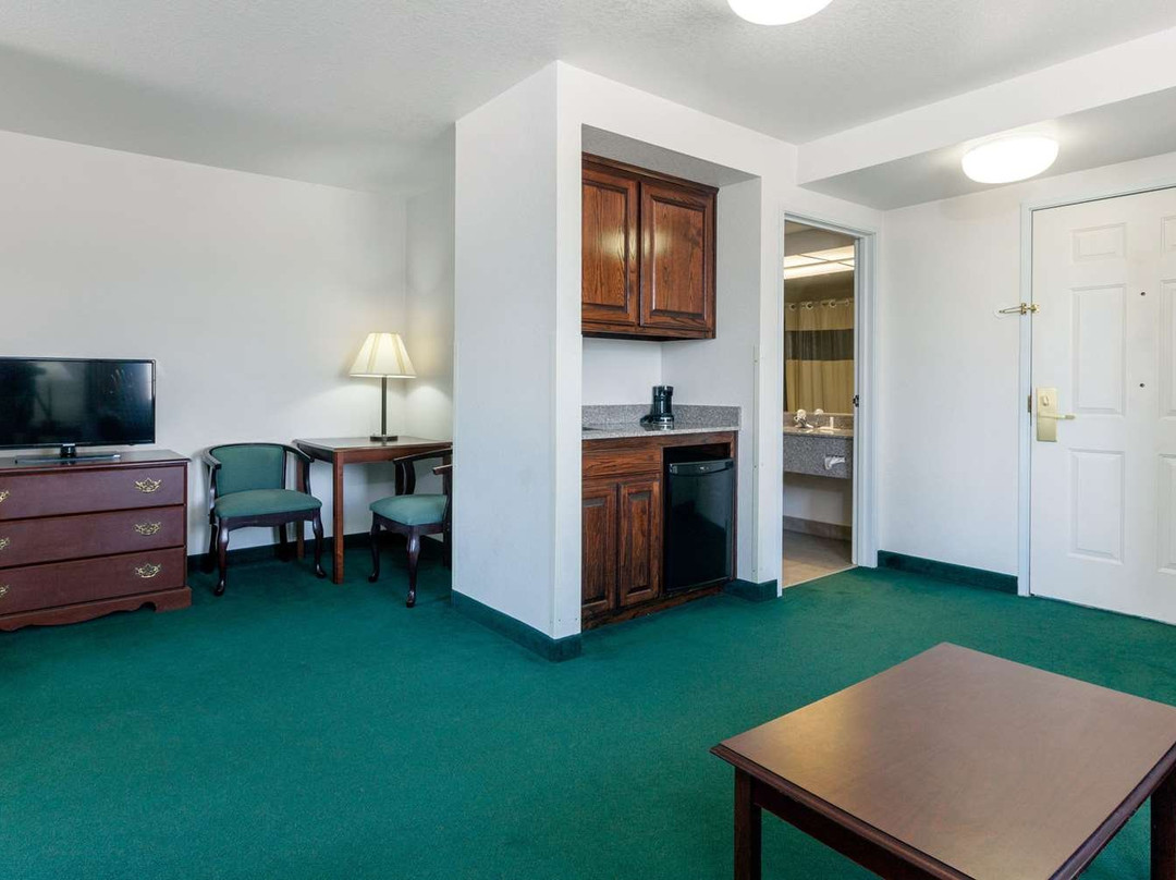 Best Western Prime Inn & Suites主图