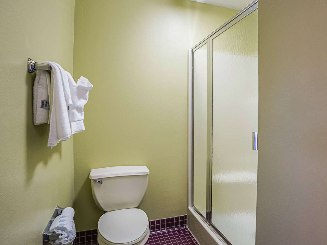 Econo Lodge Inn & Suites主图