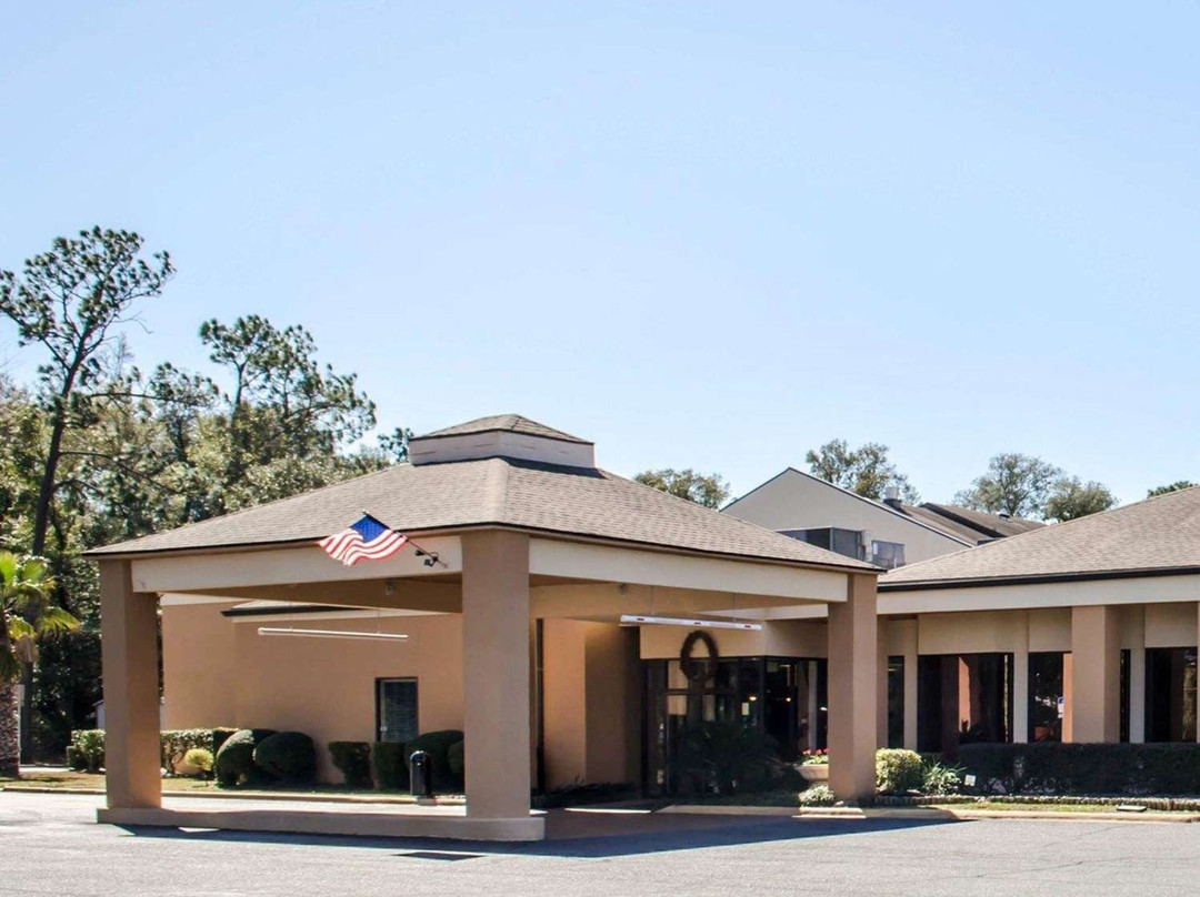 Quality Inn & Suites Pensacola Bayview主图