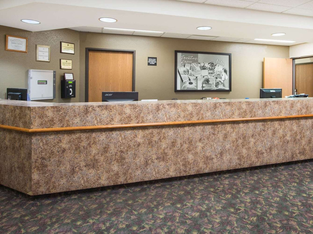 Super 8 by Wyndham Iola KS主图