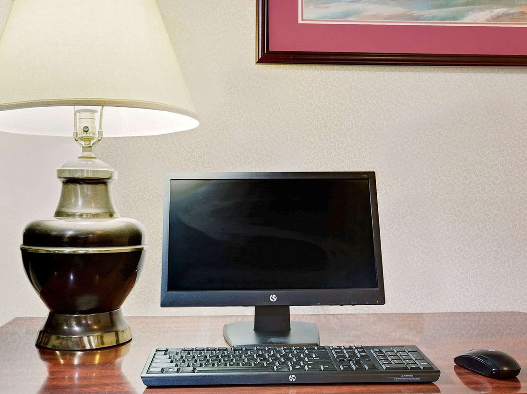 Super 8 by Wyndham Hillsville主图