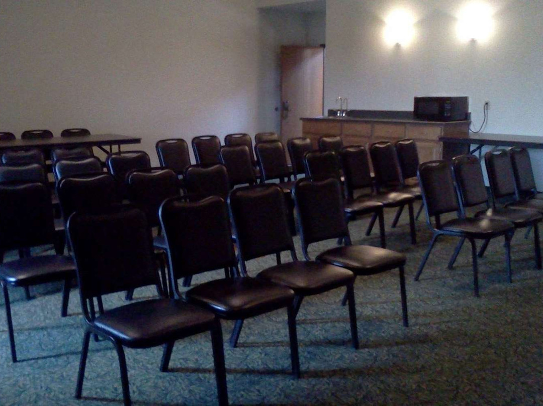 加登城阿美瑞辛旅馆及套房主图