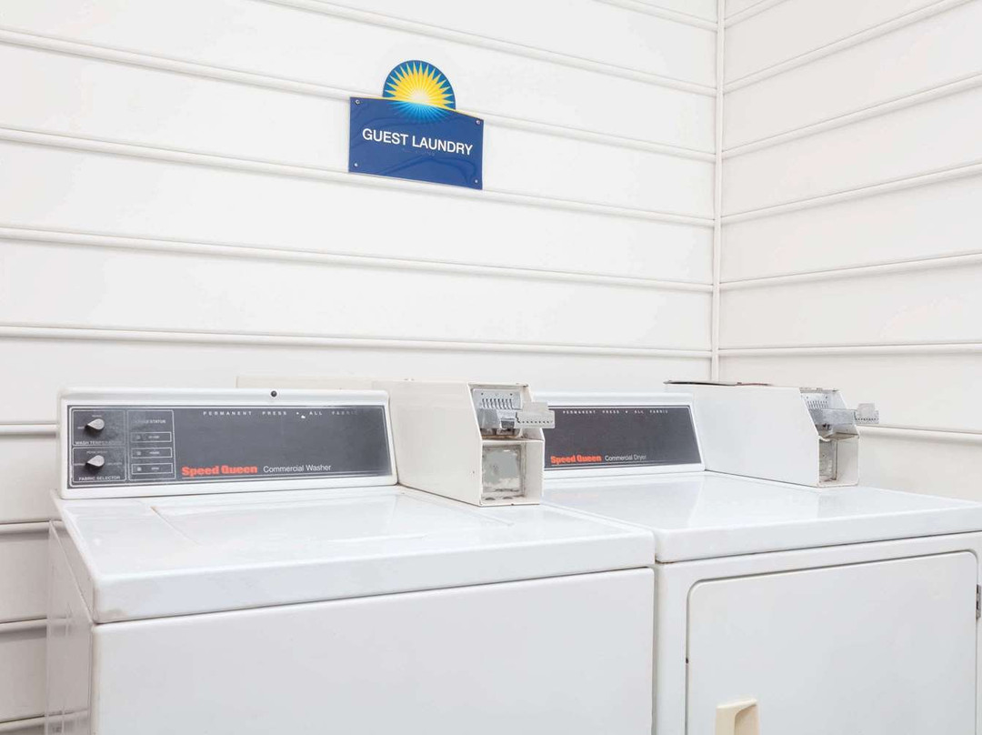 Days Inn by Wyndham Hampton主图