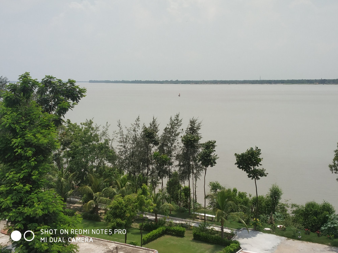 Rajhans Hotel & Resort主图