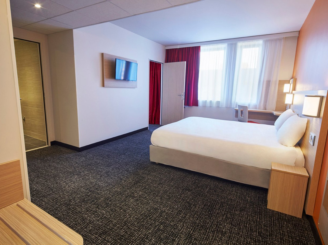 Kyriad ECO - Clermont Ferrand Estaing Hotel