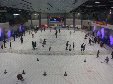 上海梅赛德斯-奔驰文化中心-上海市必去景点