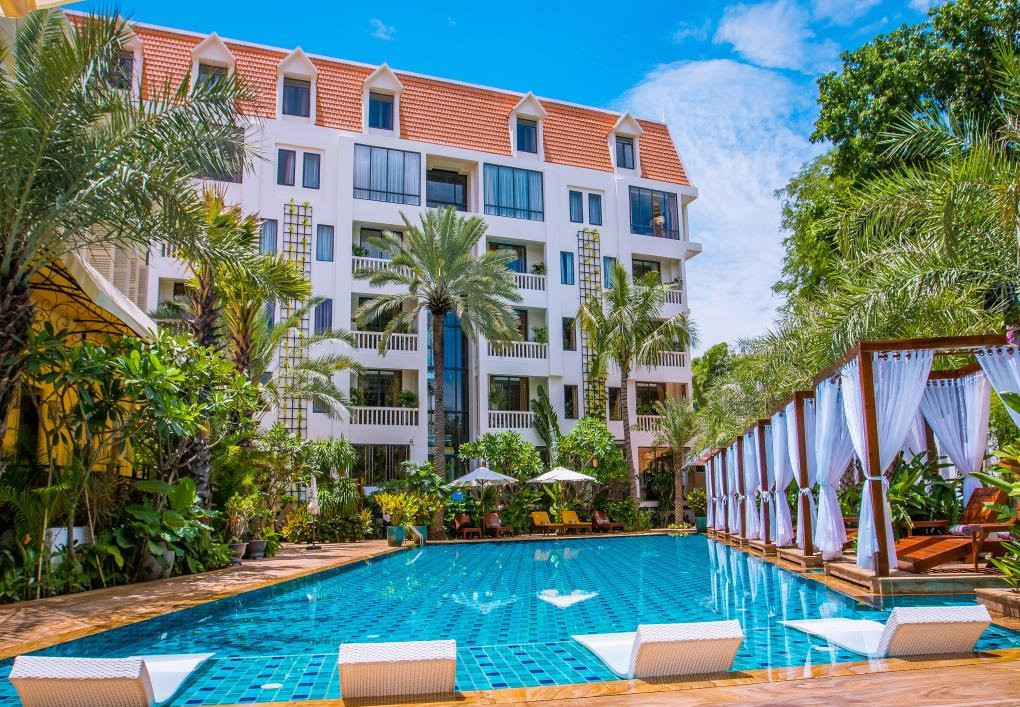 Palace Gate Hotel & Resort By Ehm主图