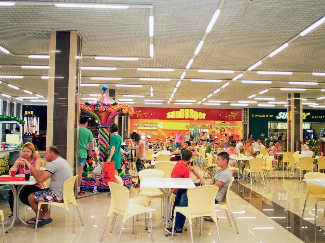 Shopping and Entertainment Center Krasnaya Ploshhad景点图片