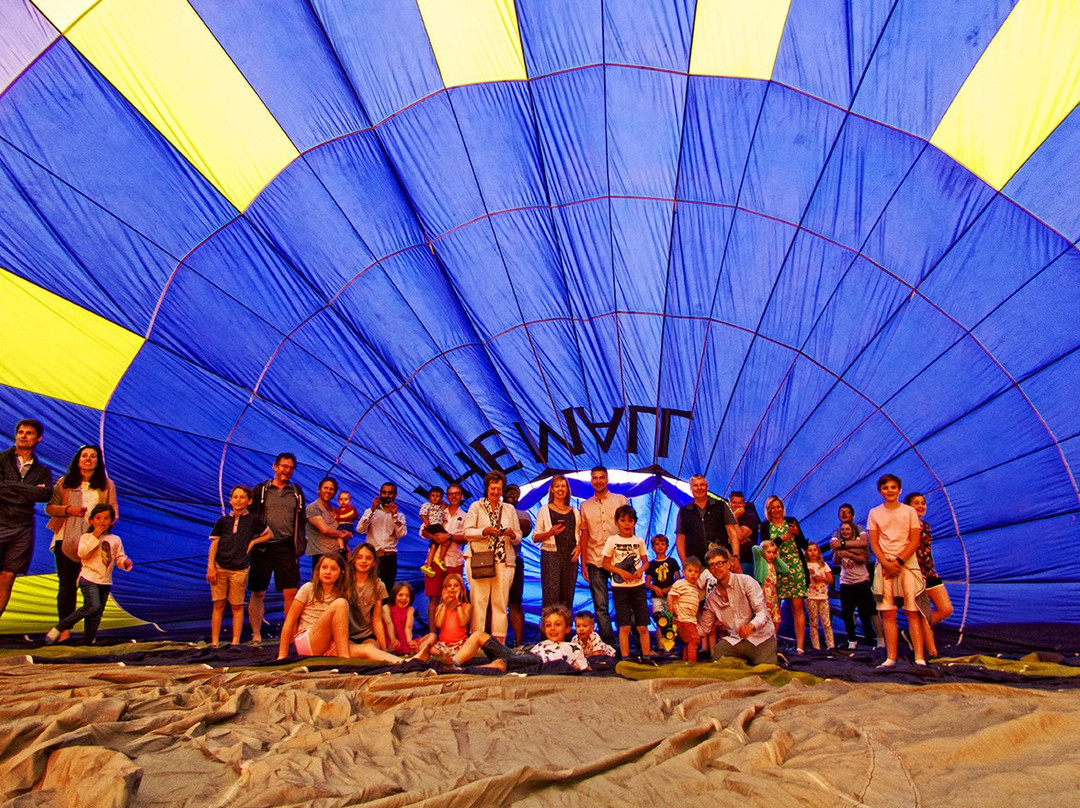 Cotswold Balloon Safaris-马姆斯伯里必去景点