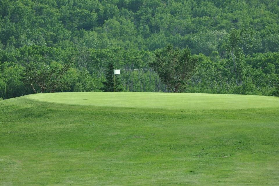 Hardisty Lakeview Golf Course-Hardisty必去景点